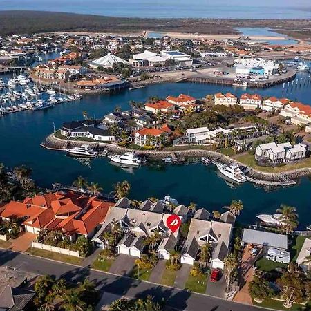 The Blacklighters-Waterfront Retreat Port Lincoln Exterior photo